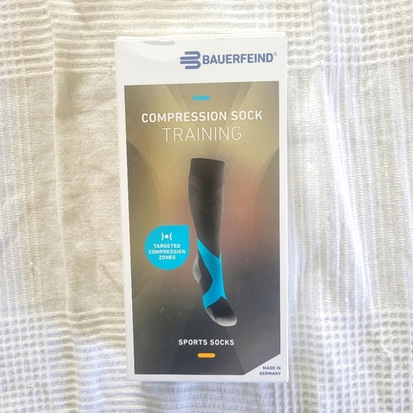 NEW Bauerfeind Compression Training Socks black gray small short unisex - Picture 2 of 6